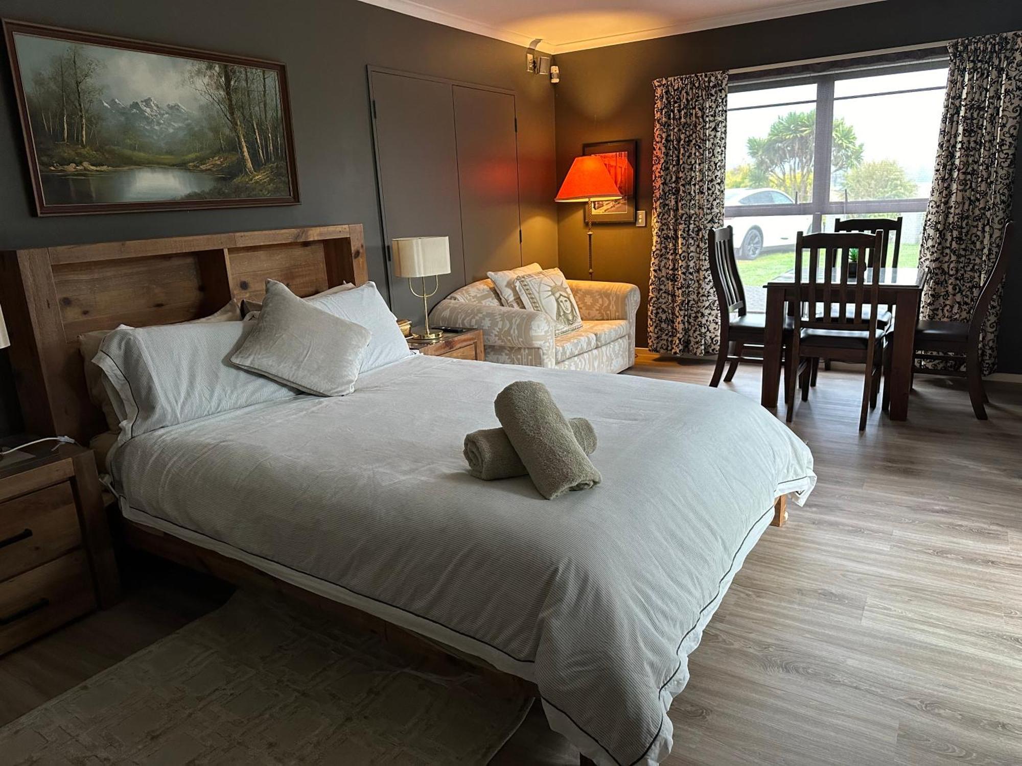 Lakeview Holiday Hideaway Taupo Eksteriør billede