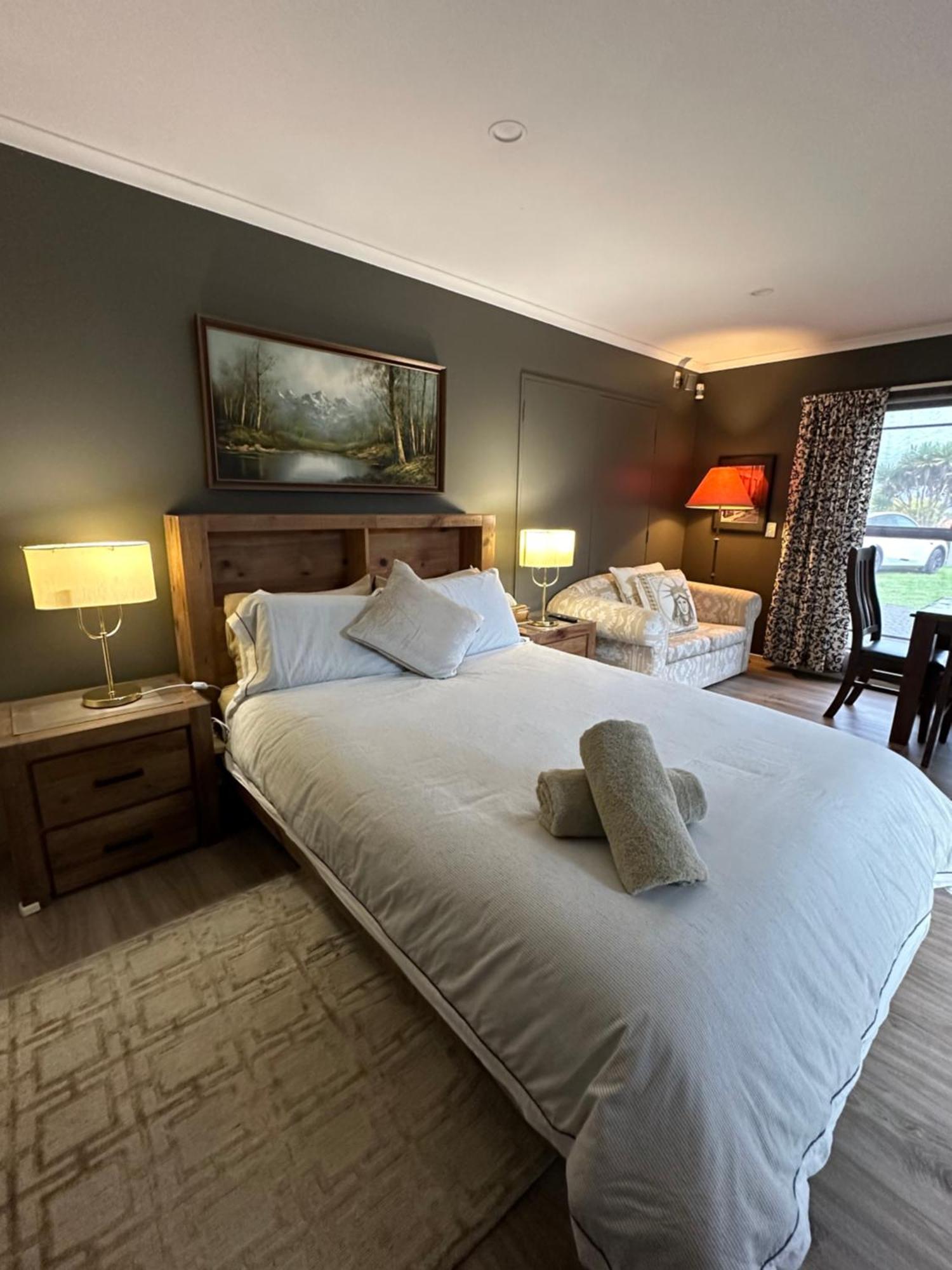 Lakeview Holiday Hideaway Taupo Eksteriør billede